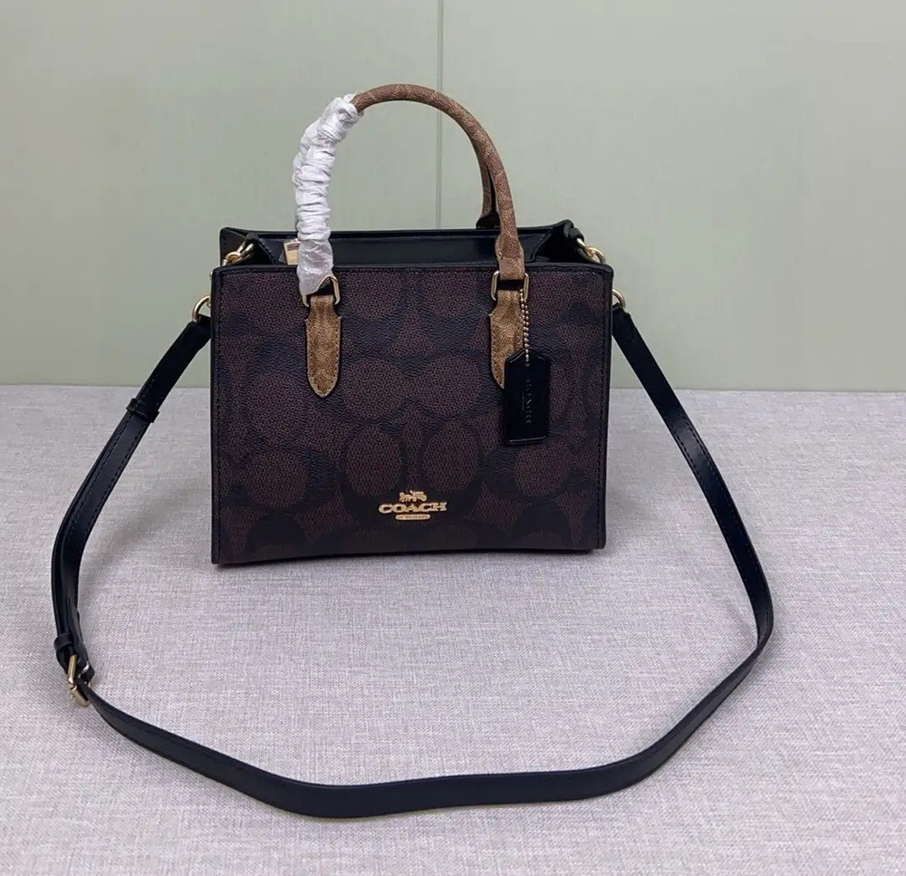 Coach classic pattern bag - Picture 2 of 8